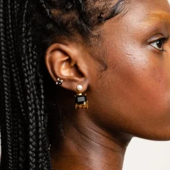 Anissa Kermiche Boucle D'Oreille Manipulee