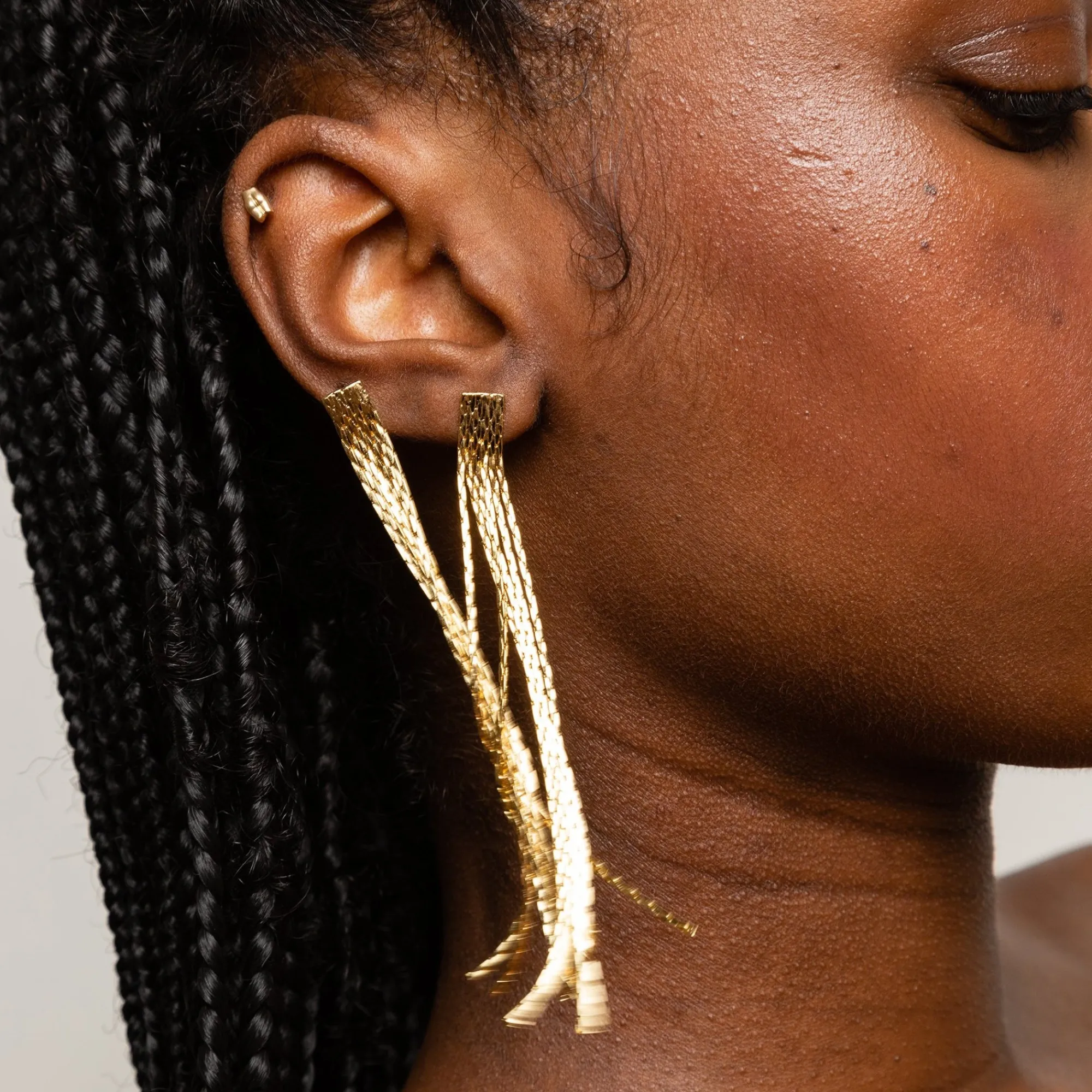 Anissa Kermiche Boucles D'Oreilles Fines Fil D'Or