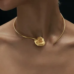 Anissa Kermiche Collier A Floraison Tardive