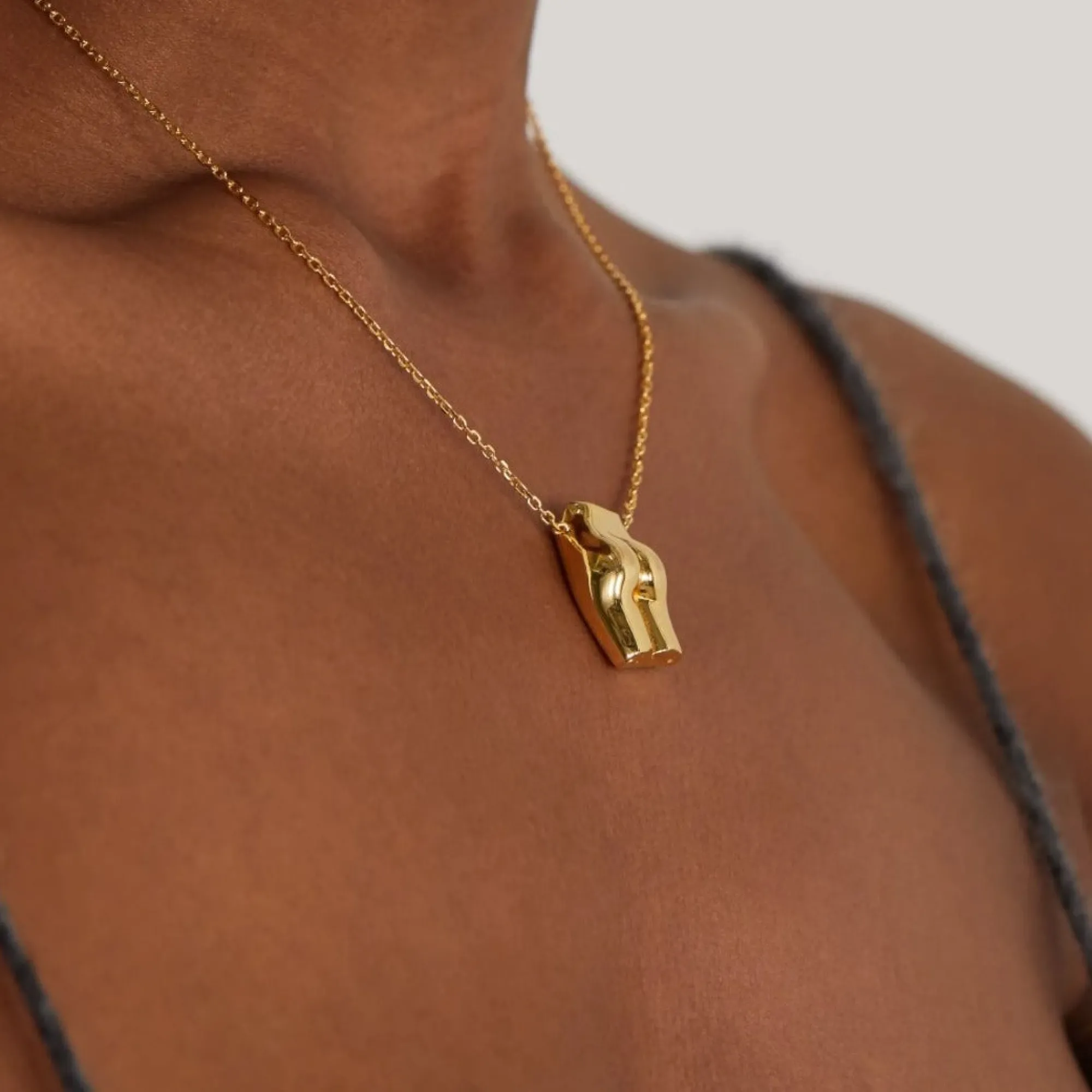 Anissa Kermiche Collier Le Derriere Dore