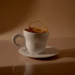 Anissa Kermiche Renversez Les Tasses A The (Blanc Brillant)