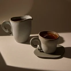 Anissa Kermiche Renversez Les Tasses De The (Gris Tachete De Rousseur Mat)