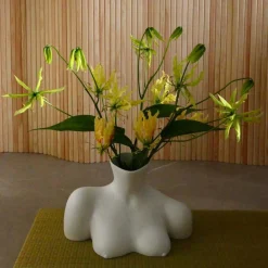 Anissa Kermiche Vase Breast Friend (Blanc Mat)
